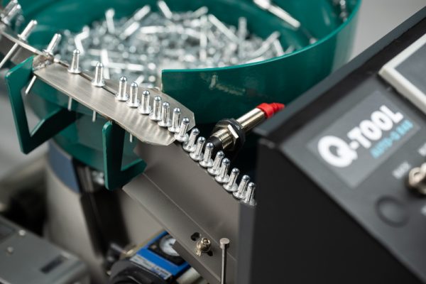 AUTO-Q – Volautomatisch Popnagels plaatsen - impressie